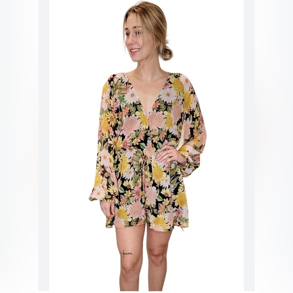 NWOT Yumi Kim Naomi Sunny Valley Black Bohemian Romper Small .